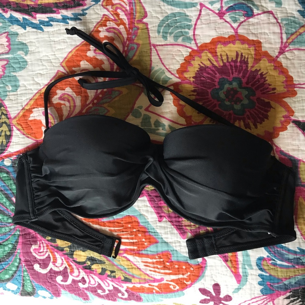 Black bikini top